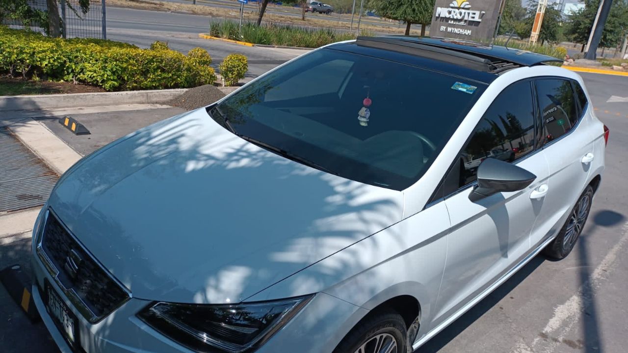 SEAT IBIZA