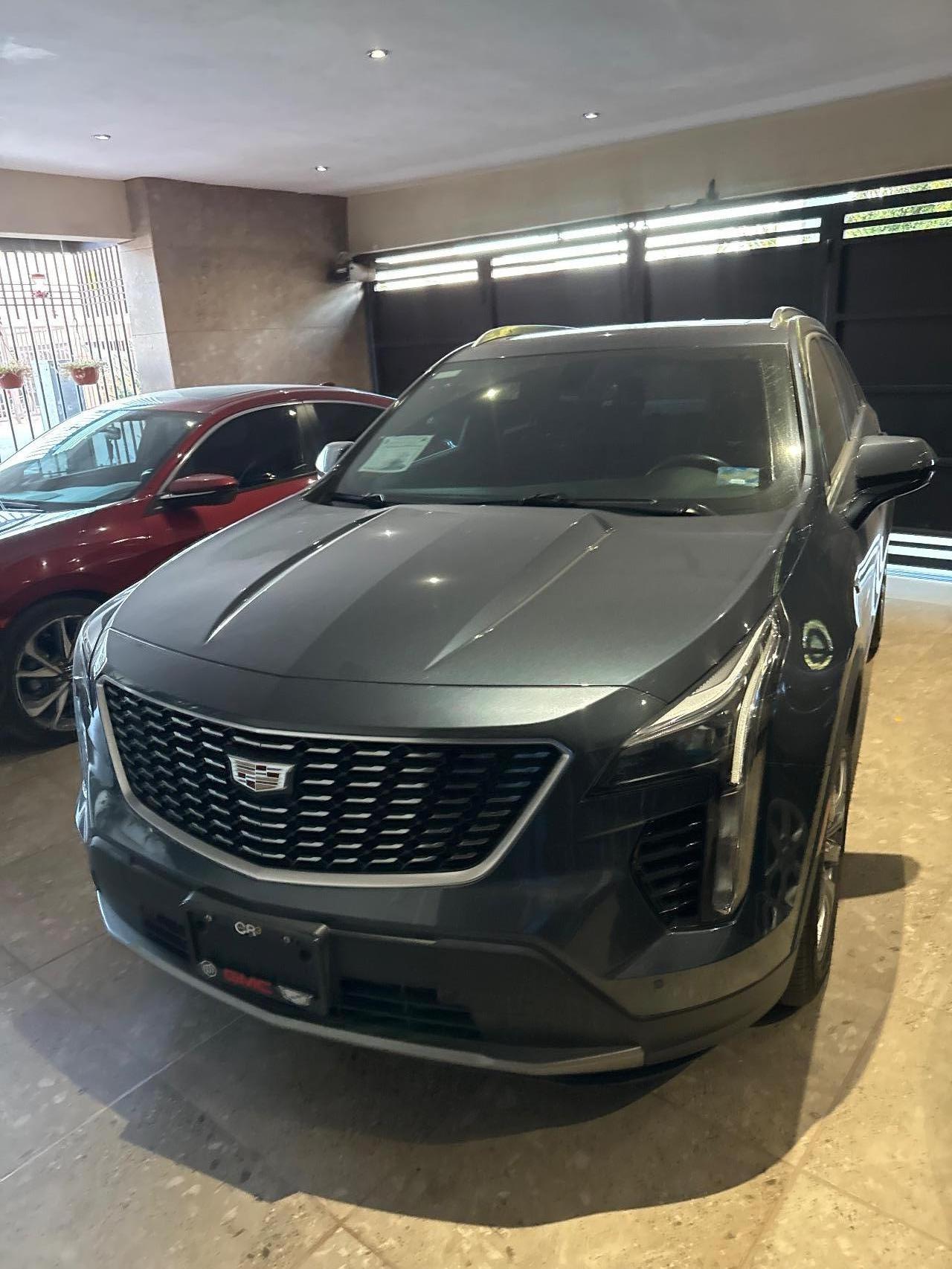 CADILLAC XT4