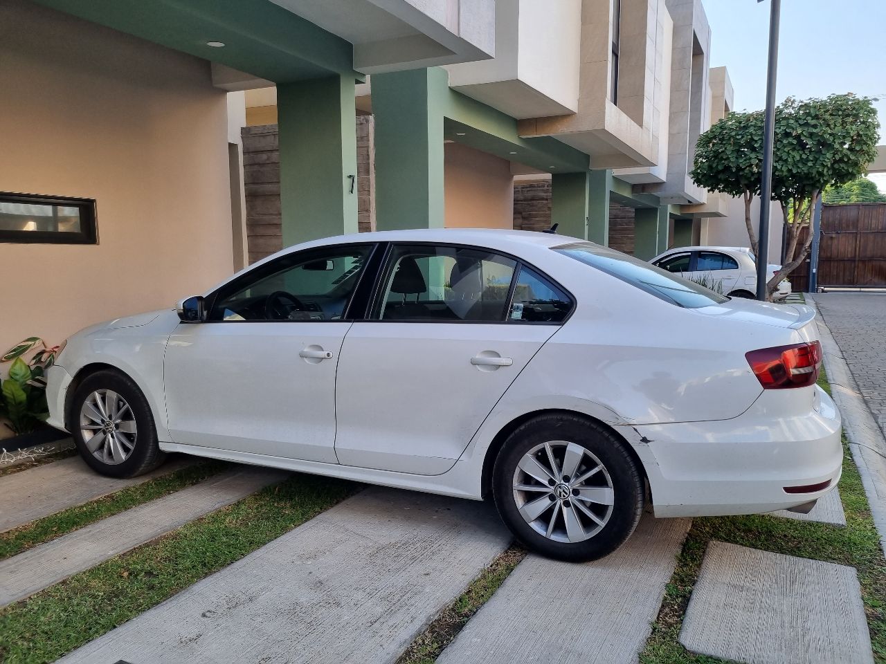 VOLKSWAGEN JETTA-A6