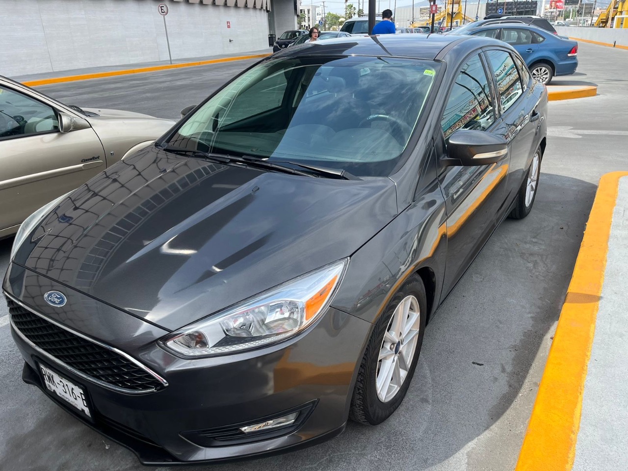FORD FOCUS