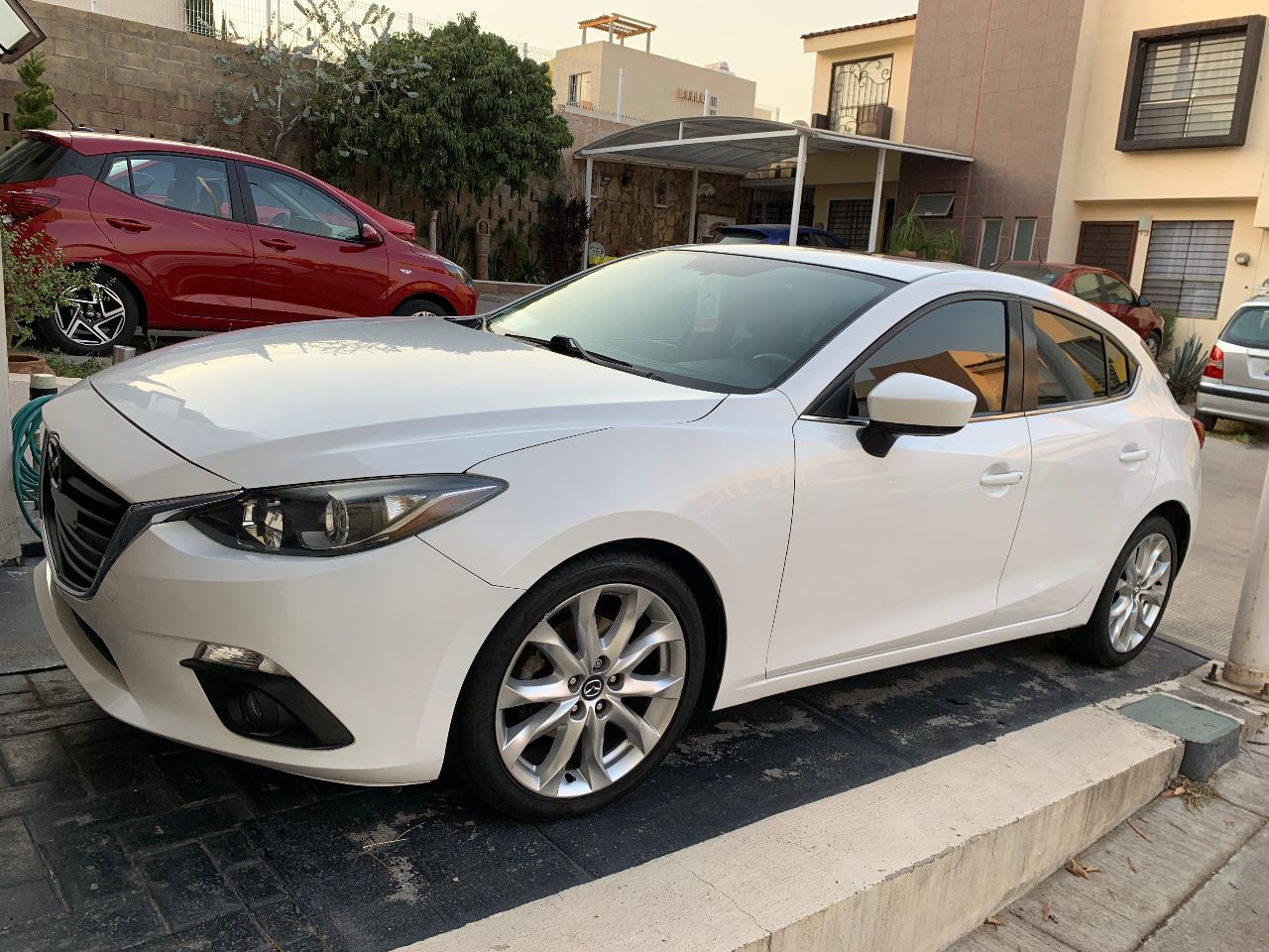 MAZDA MAZDA3