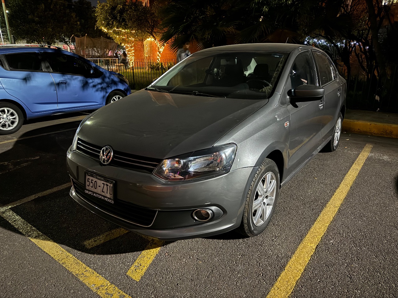 VOLKSWAGEN VENTO
