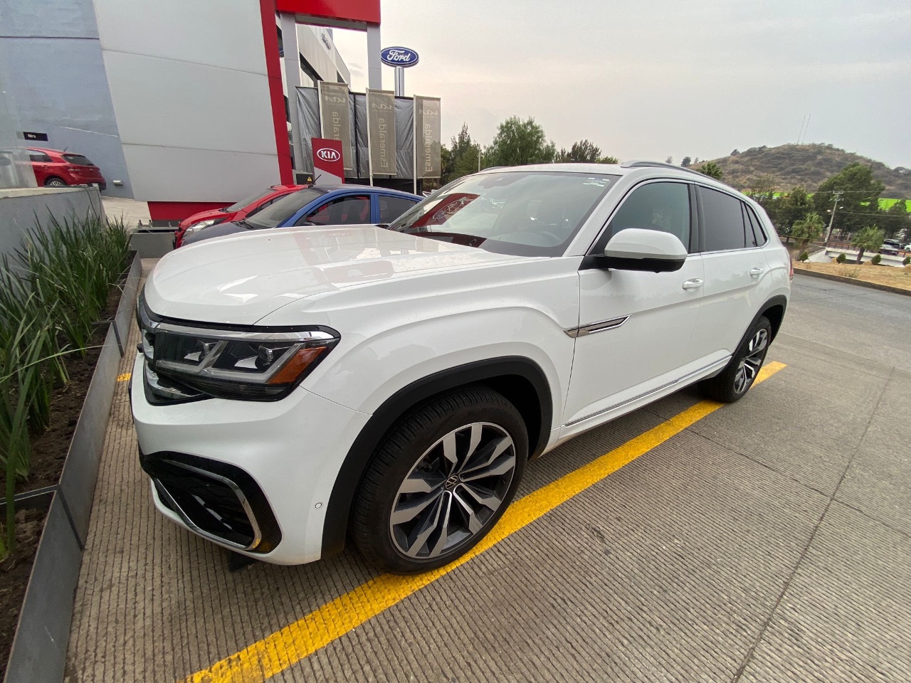 VOLKSWAGEN CROSS-SPORT