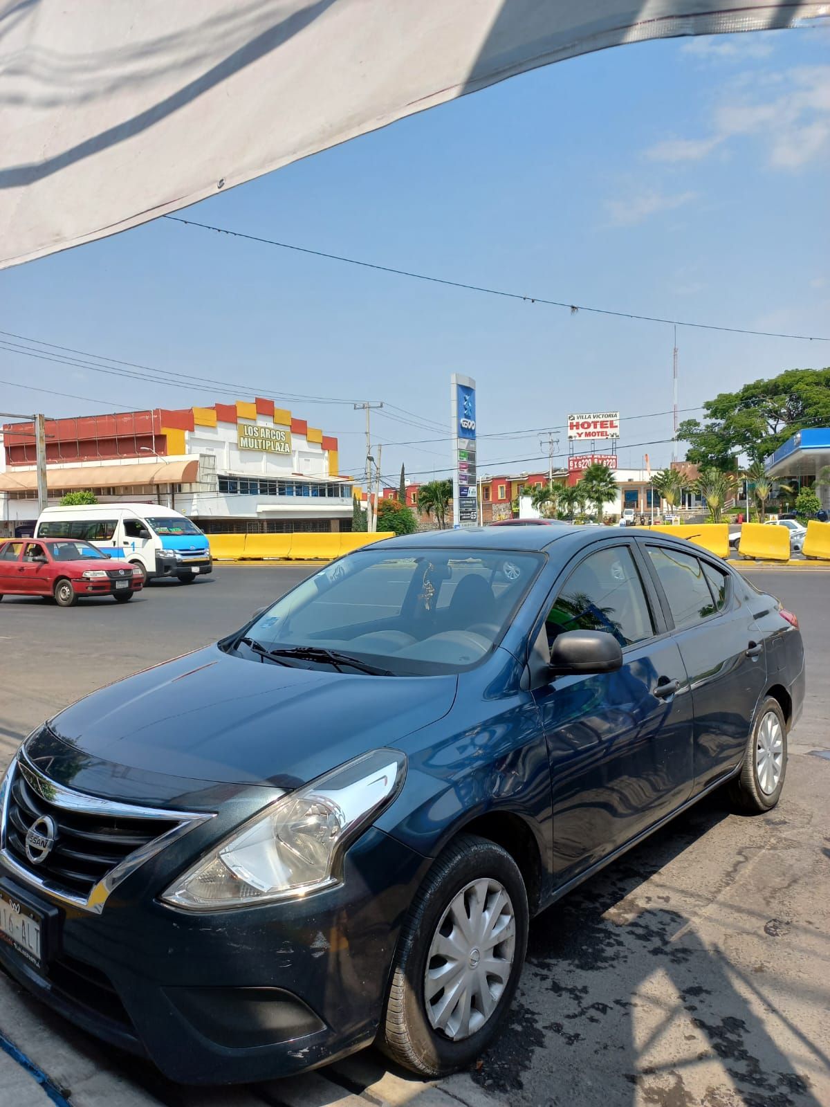NISSAN VERSA