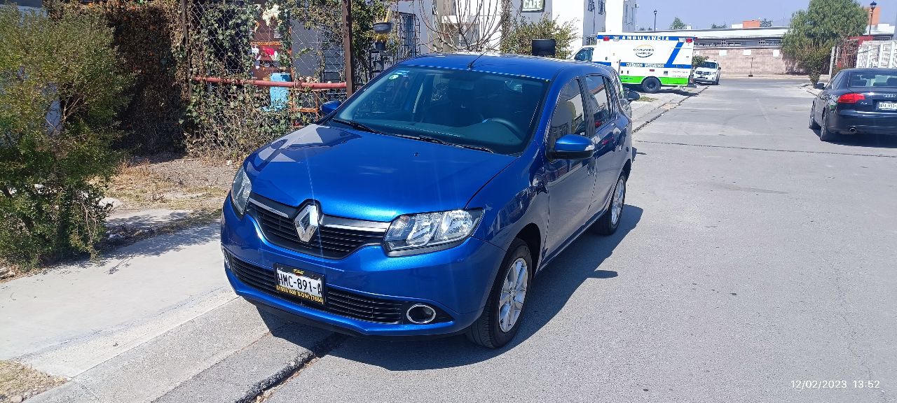 RENAULT SANDERO