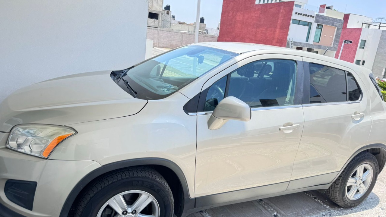 CHEVROLET TRAX