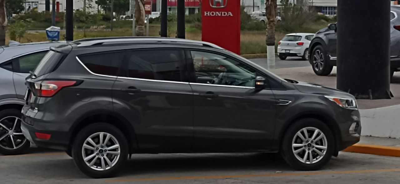 FORD ESCAPE
