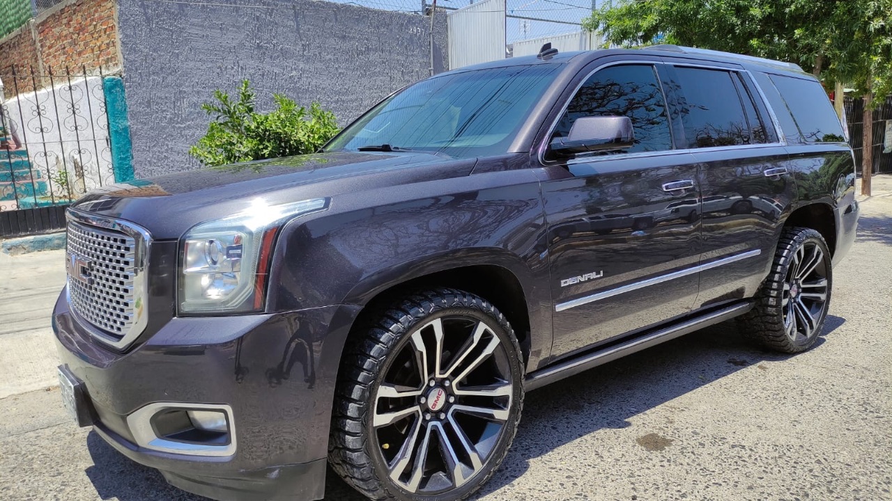 Gmc Yukon 2015, foto 1