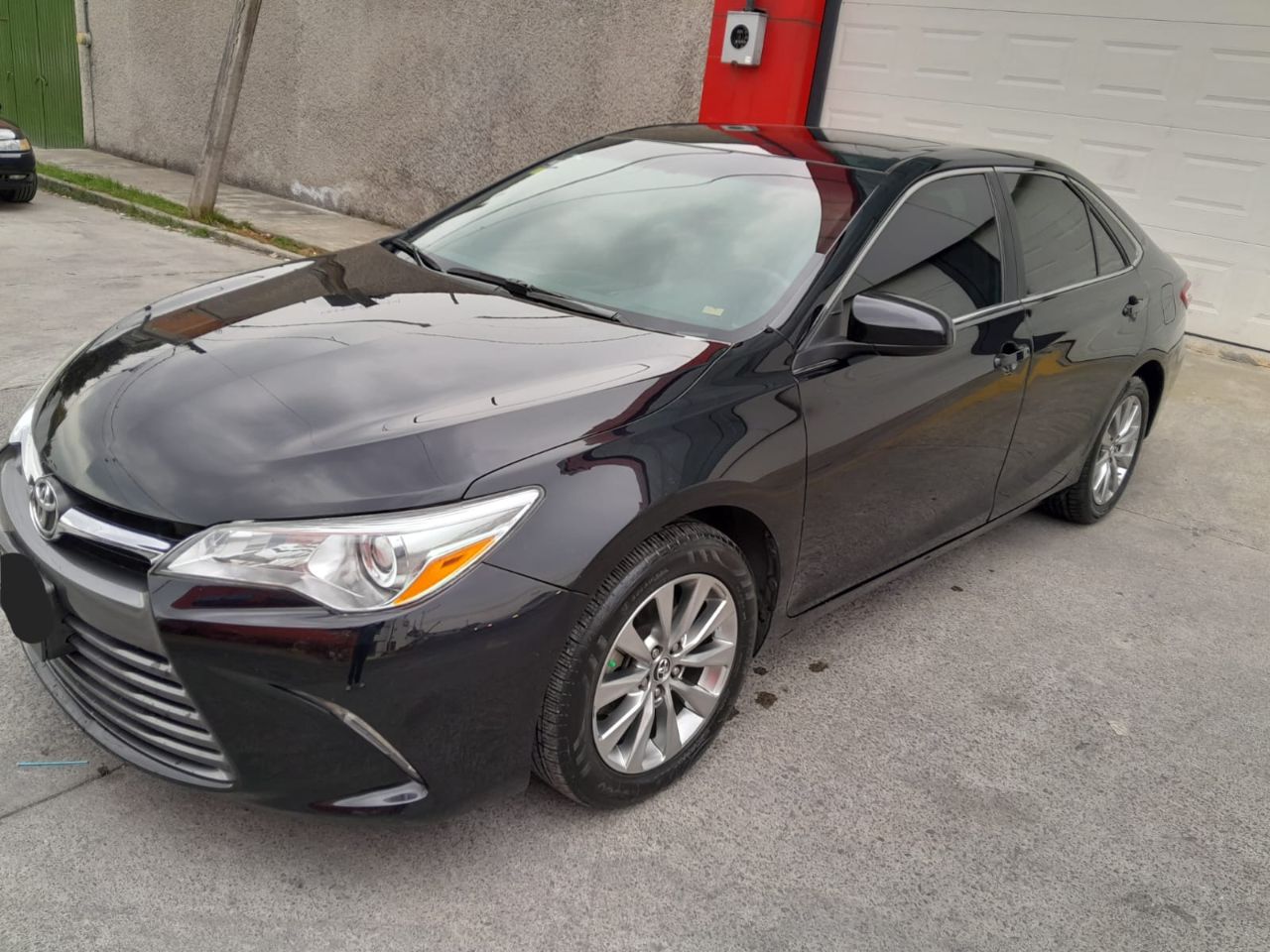 TOYOTA CAMRY