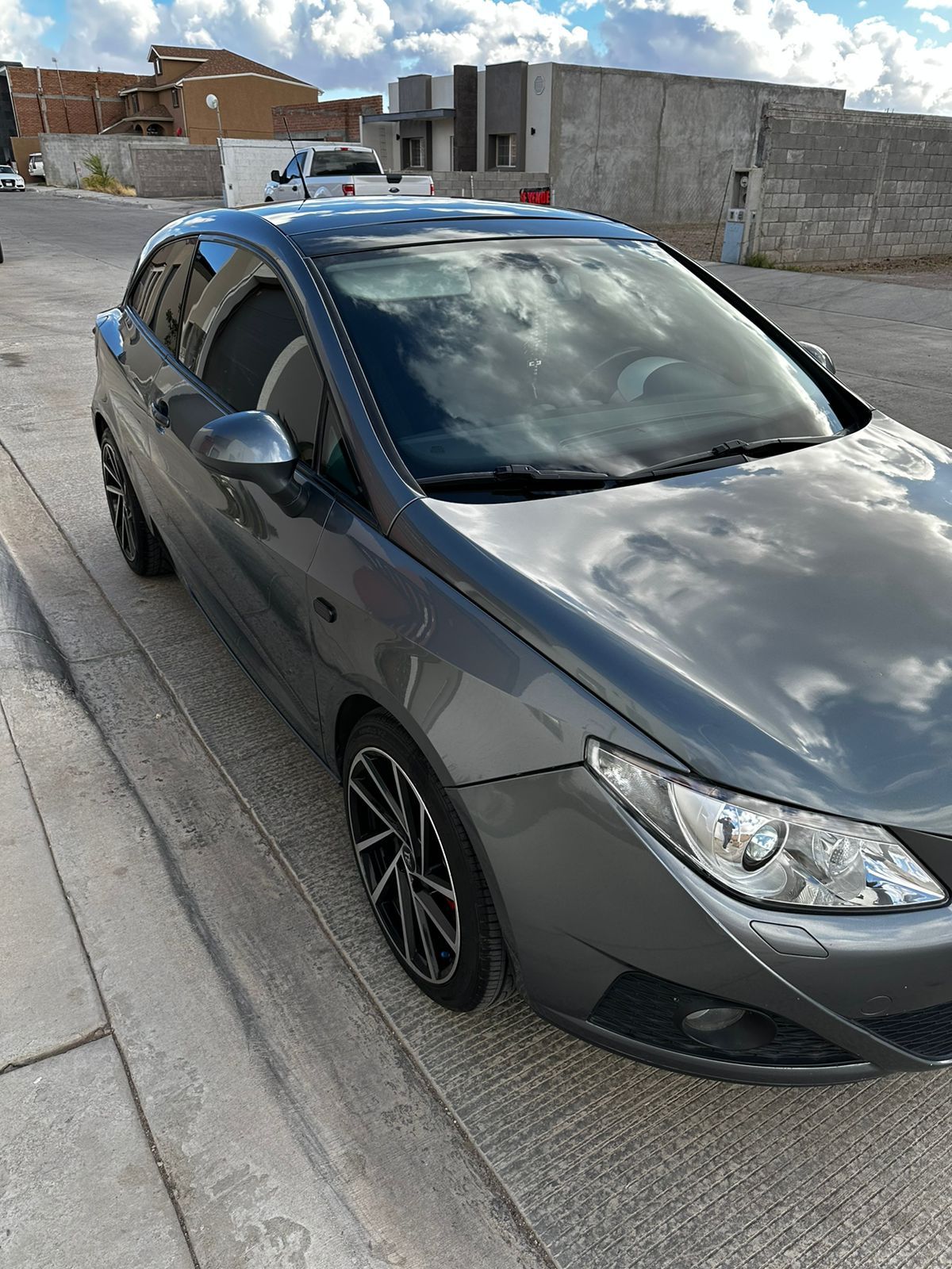 SEAT IBIZA