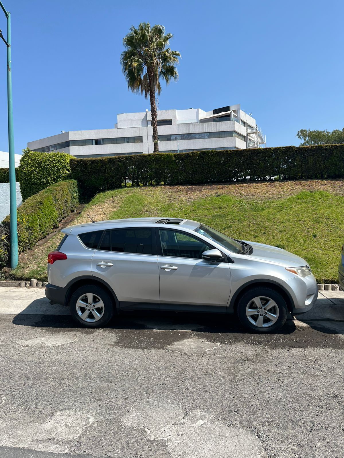 TOYOTA rav4