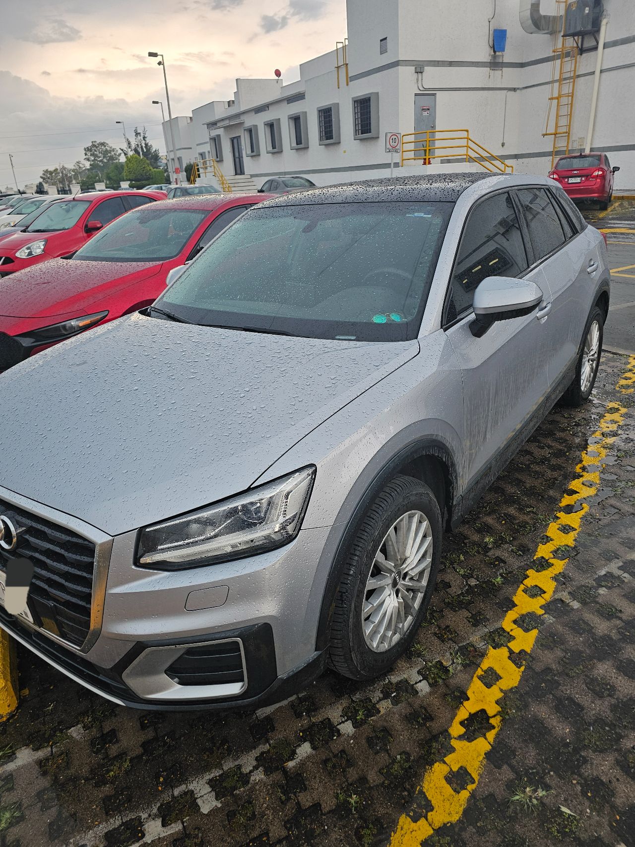AUDI q2