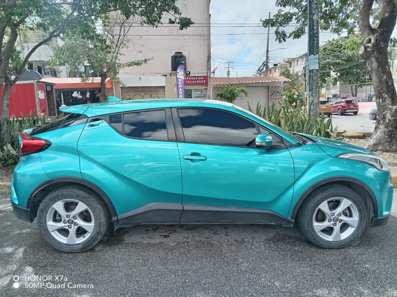 TOYOTA c-hr
