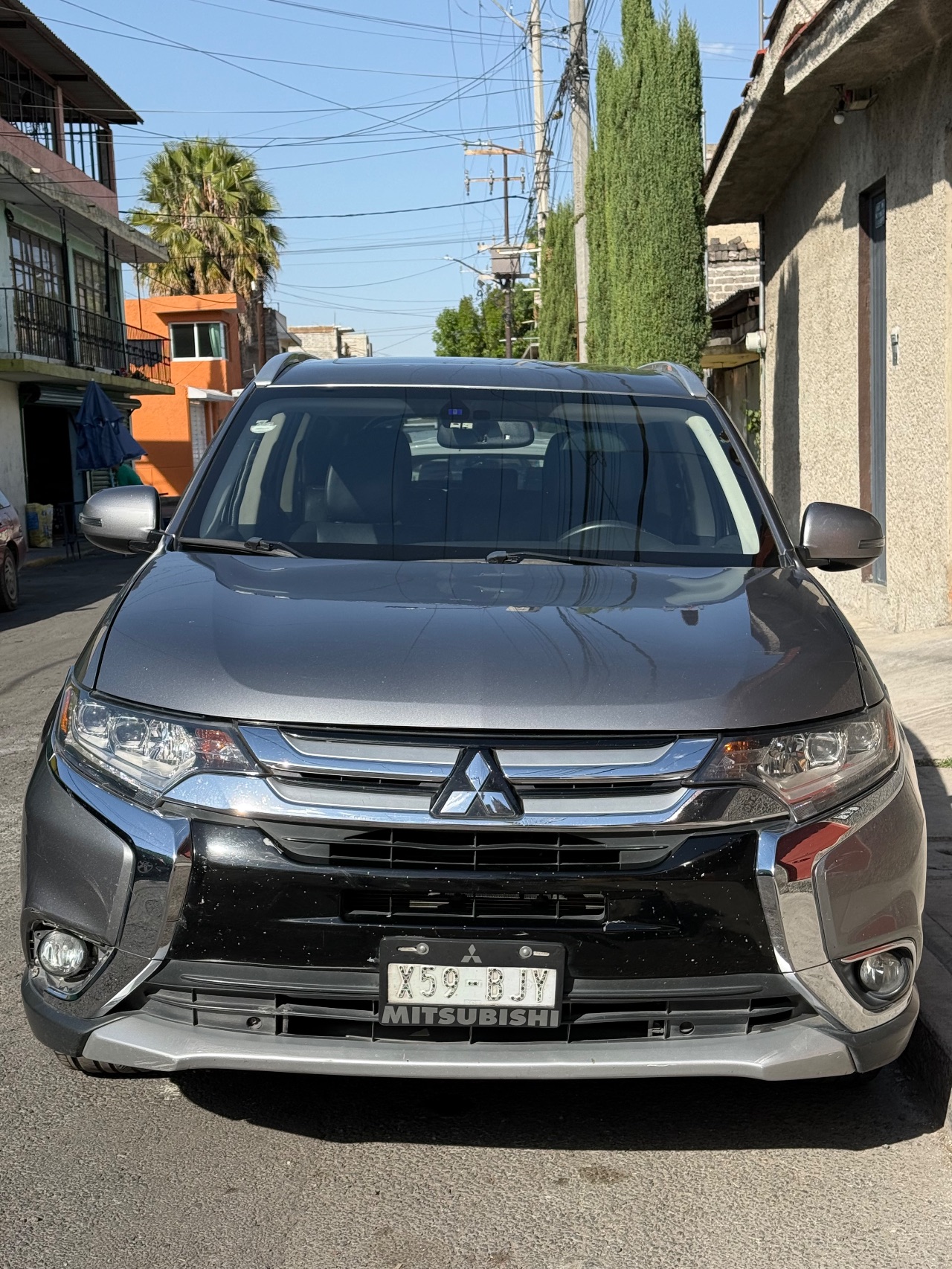 MITSUBISHI outlander