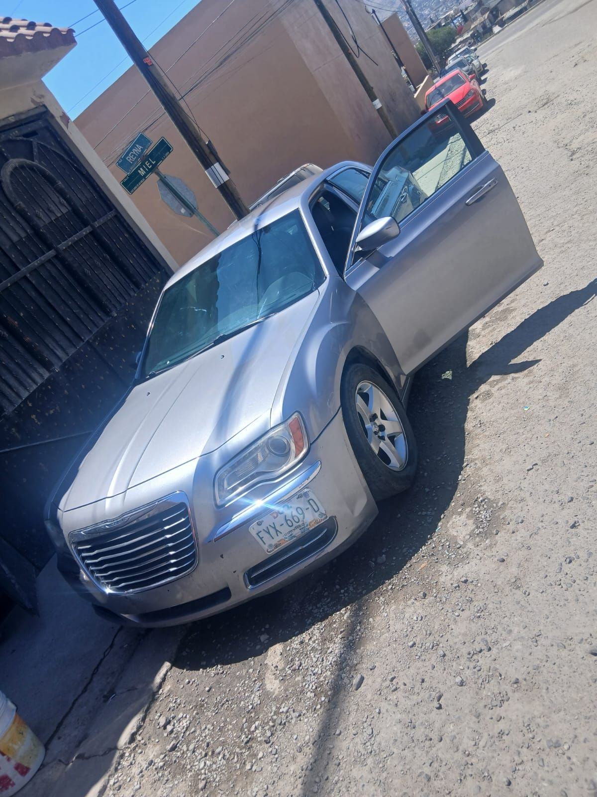 CHRYSLER 300