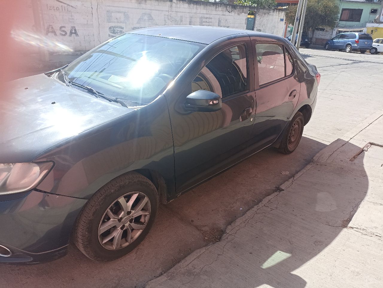 renault logan