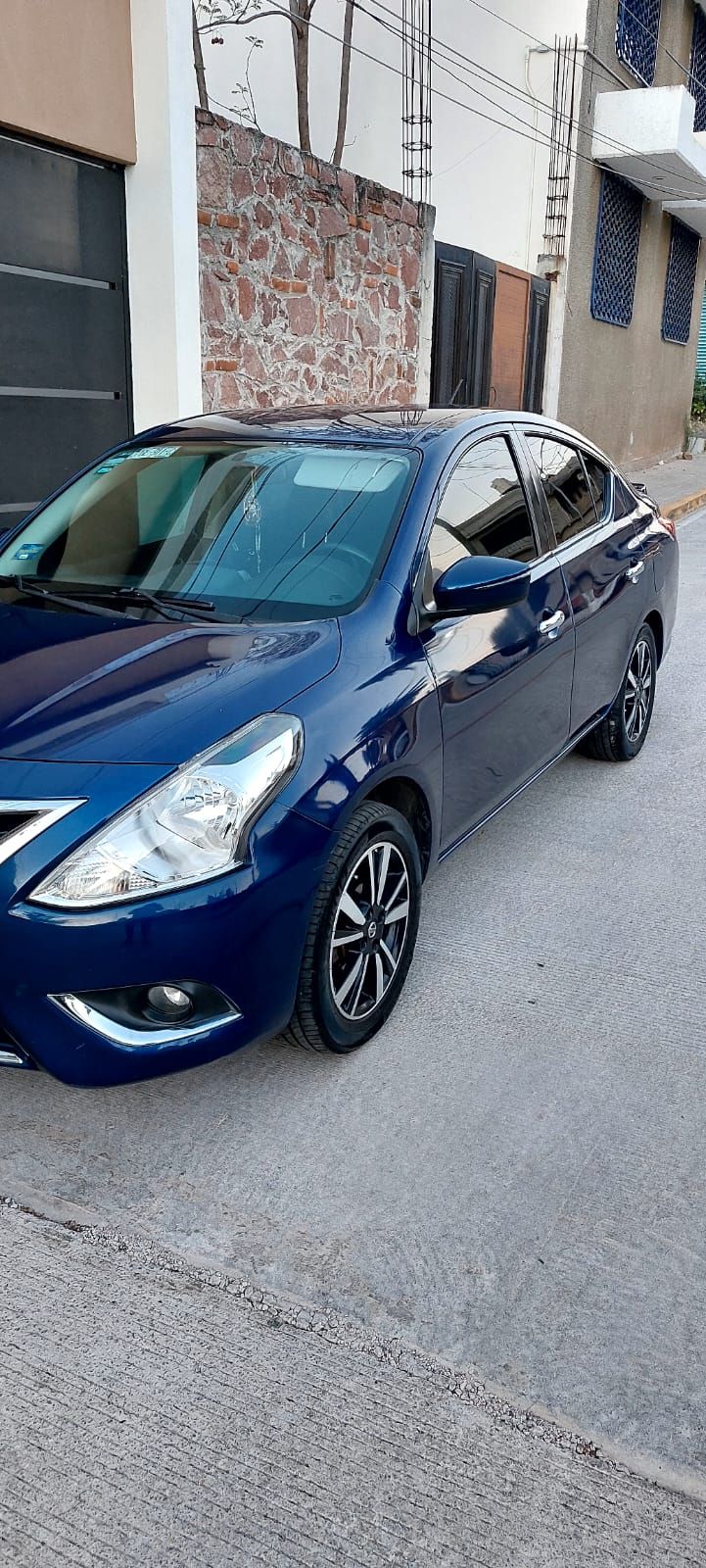 NISSAN VERSA