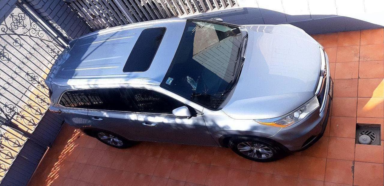 TOYOTA HIGHLANDER