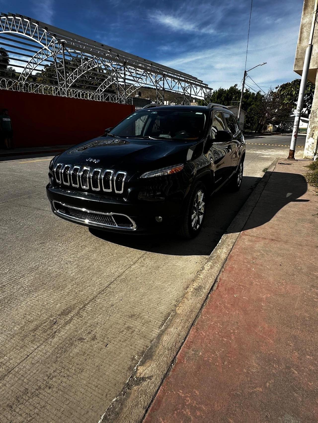 JEEP CHEROKEE