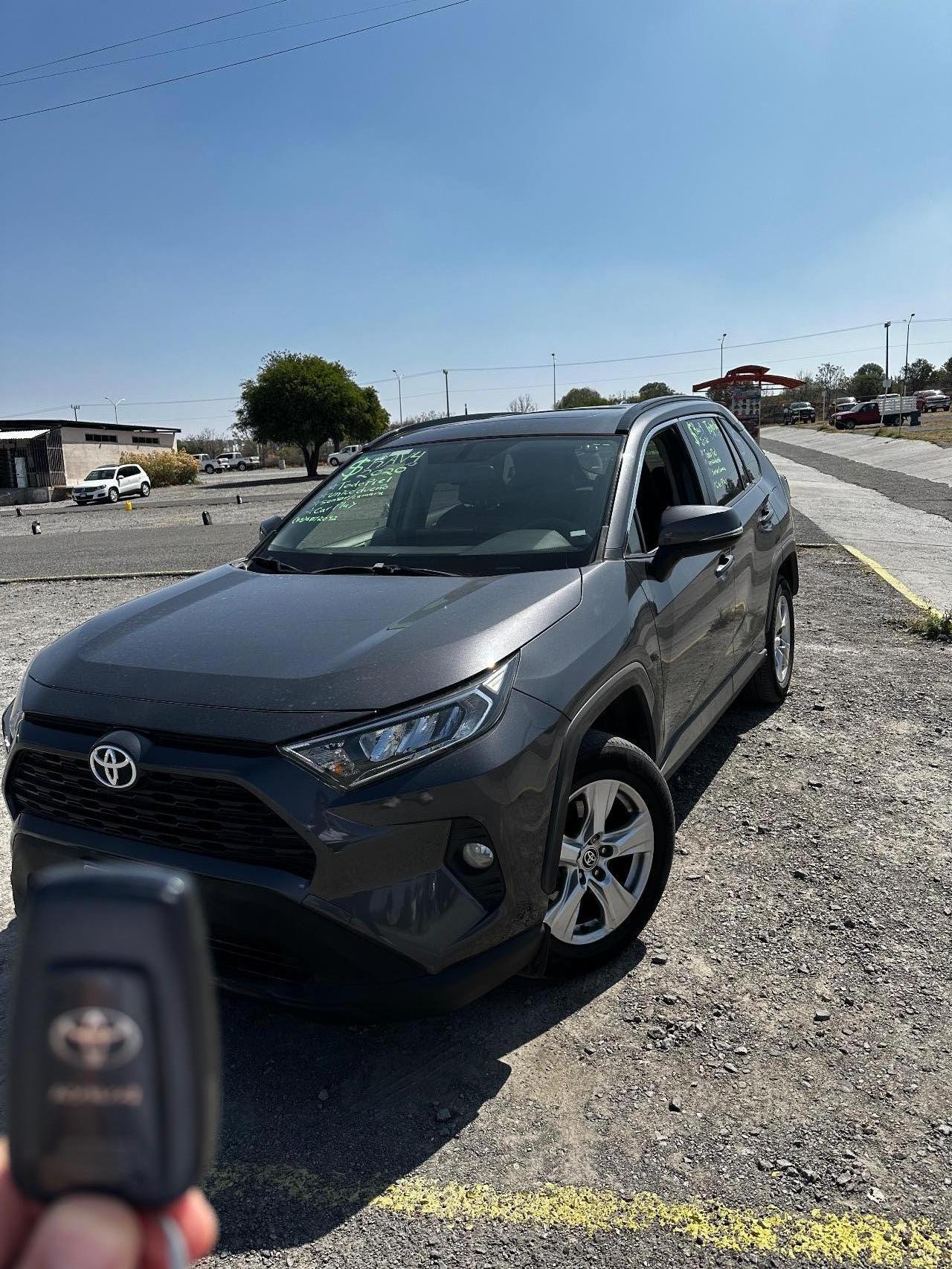 TOYOTA RAV4
